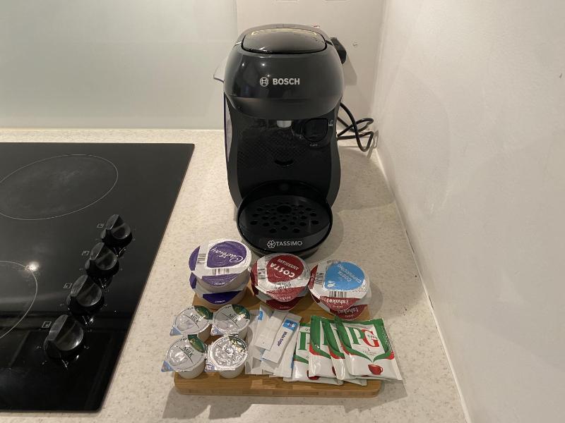 B1 Deluxe Suite - image 12