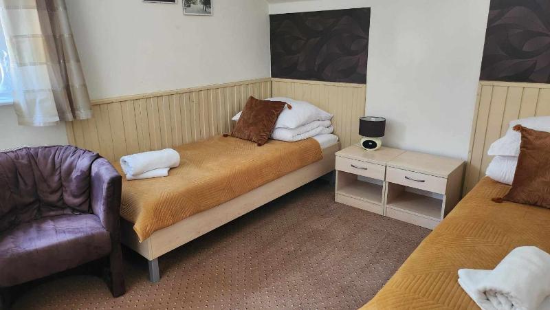Triple Room with Private External Bathroom image 4