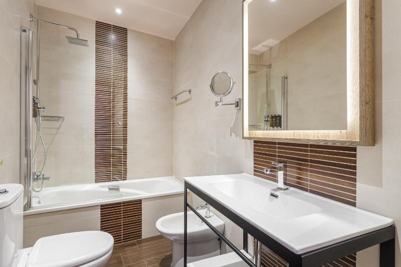 Double Room with Terrace image 2