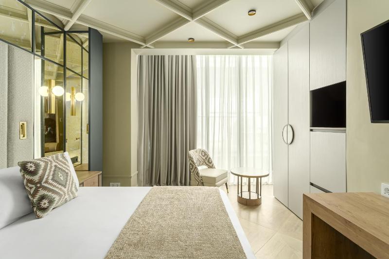 Room Mate Leo Granada - image 15