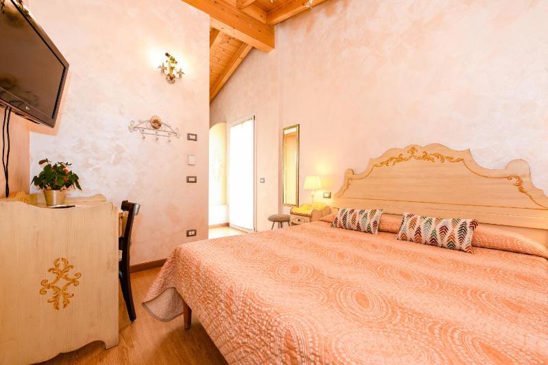 Standard Double or Twin Room with Balcony image 1