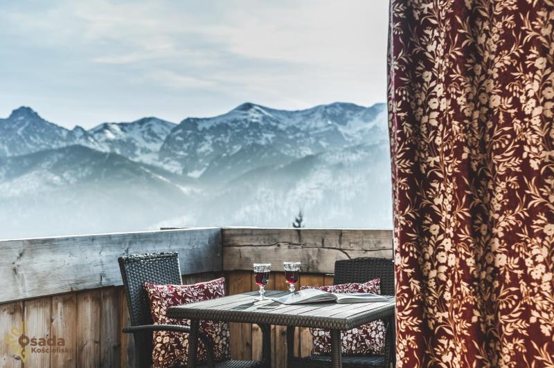 Panoramic Three-Bedroom Apartment with Balcony, Fireplace and Mountain view image 3