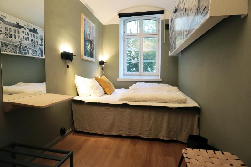 Small Double Room with Shared Bathroom image 3