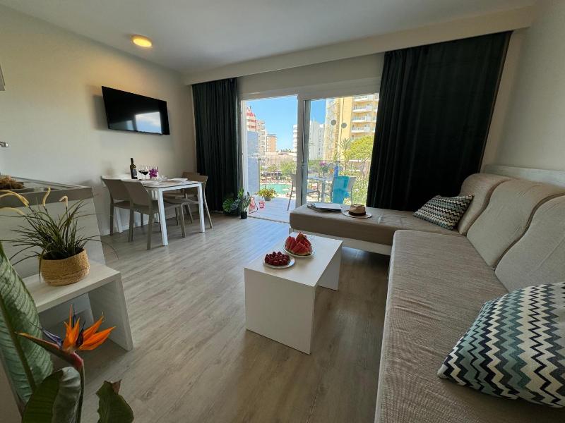 Superior One-Bedroom Apartment with Balcony image 4
