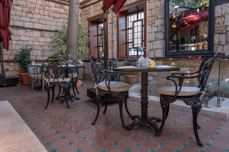 Belmondo Suites Old Town Antalya - image 2
