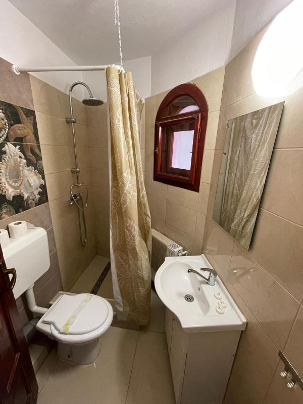 Twin Room image 1