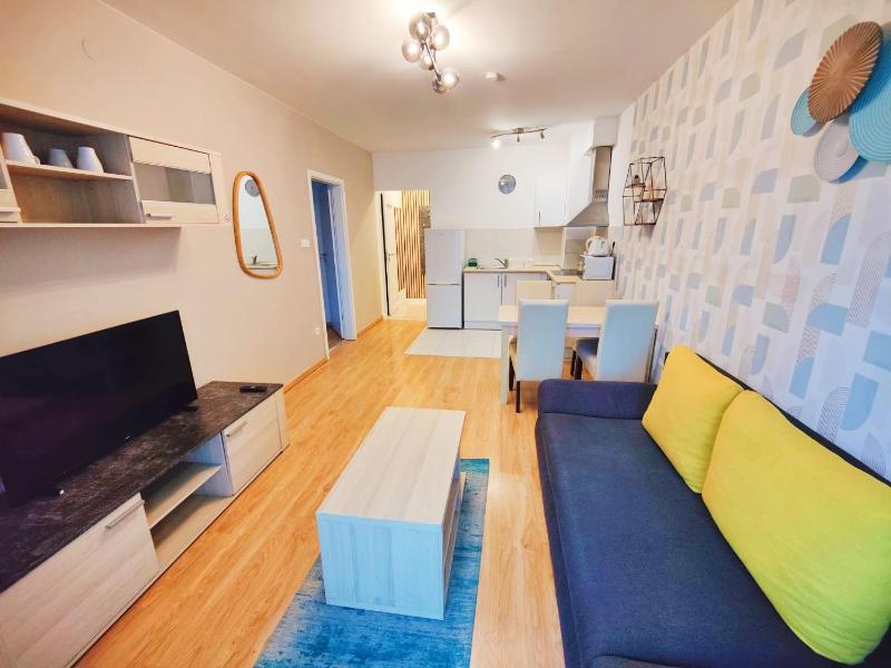 One-Bedroom Apartment image 1