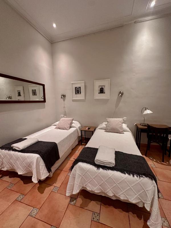 Casa Consell Gran Via Guest House - image 16