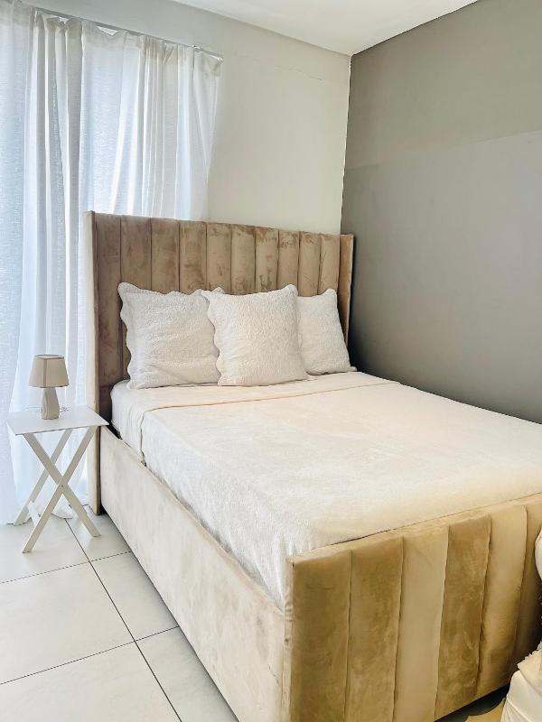 City Centre Apartment In Windhoek - image 2