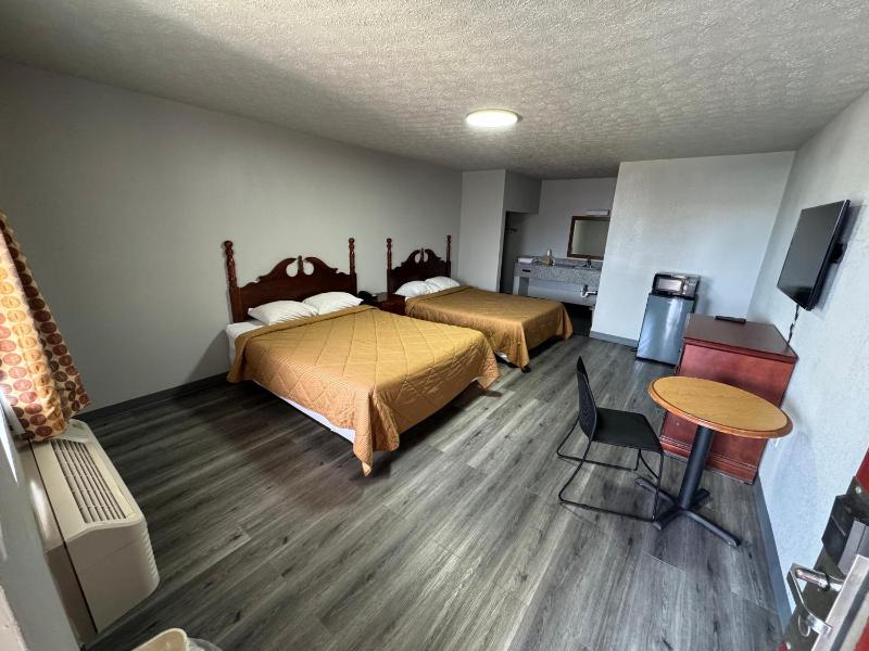 2 Double beds - Non Smoking image 2