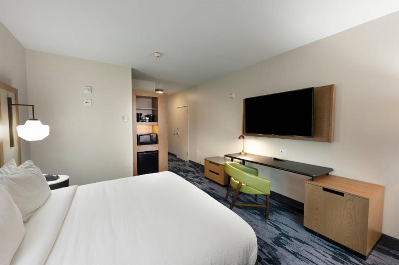 King Room image 3