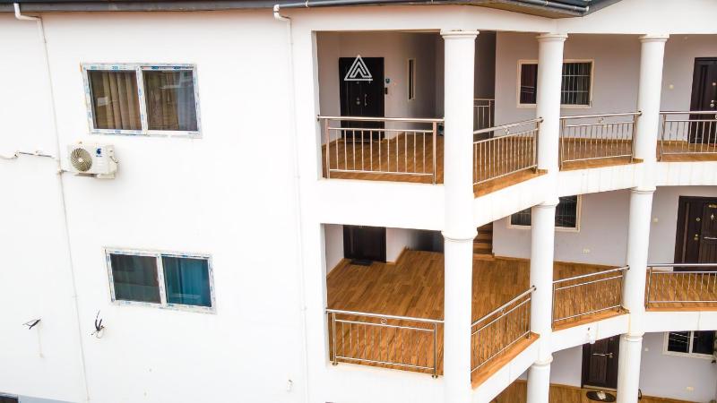 Stylish Comfort 1BR Apartment in North Legon - image 7