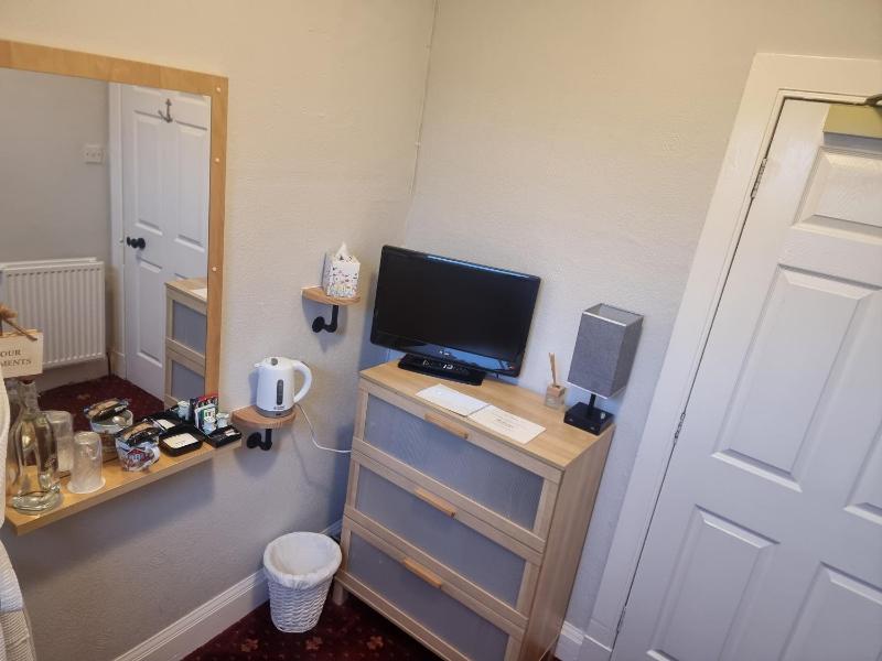 Single Room image 4