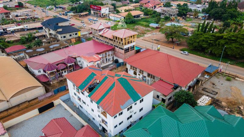 Beautiful 2BR Haven with Easy Transit at North Legon - image 15