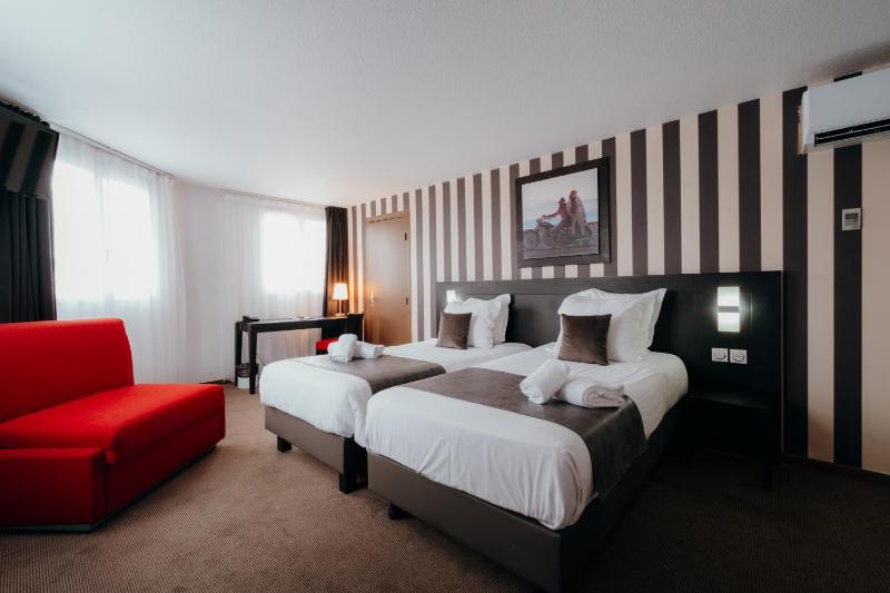 Comfort Quadruple Room image 1