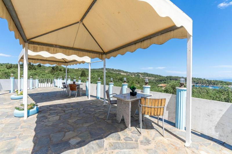 Villa with Sea View image 3