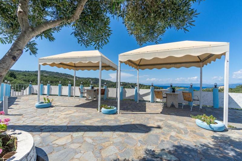 Villa with Sea View image 2