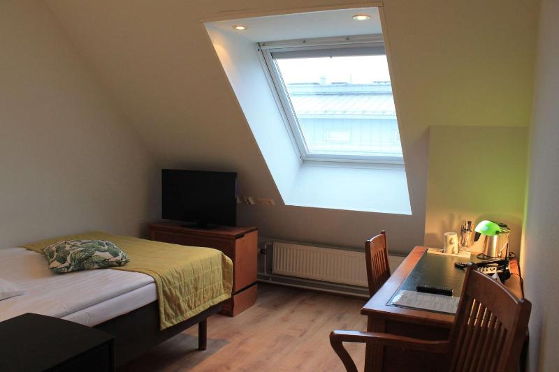 Single Room image 1