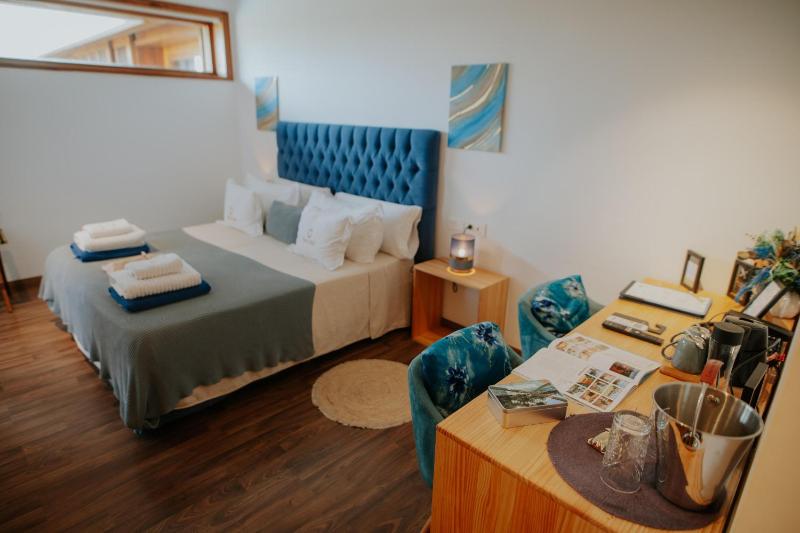 Standard Double or Twin Room with Garden View image 4