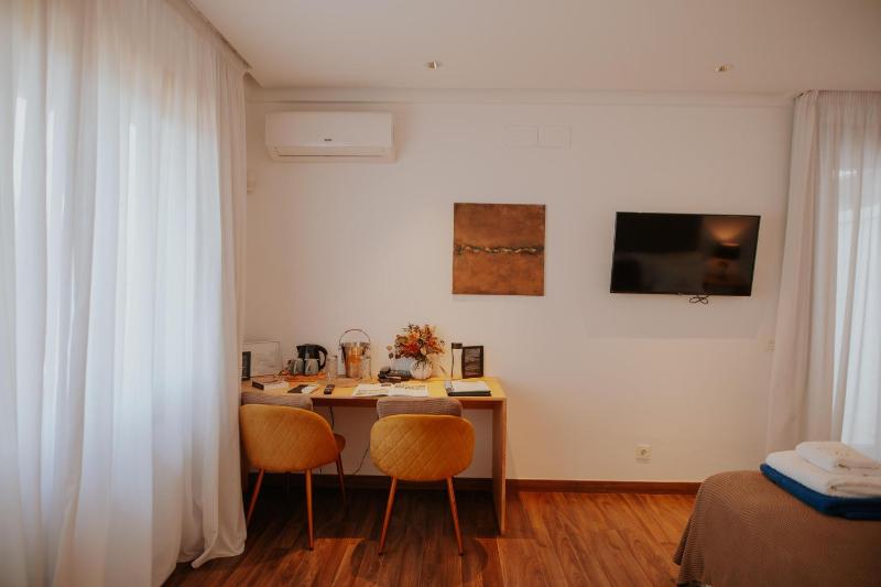 Double Room with Terrace image 4