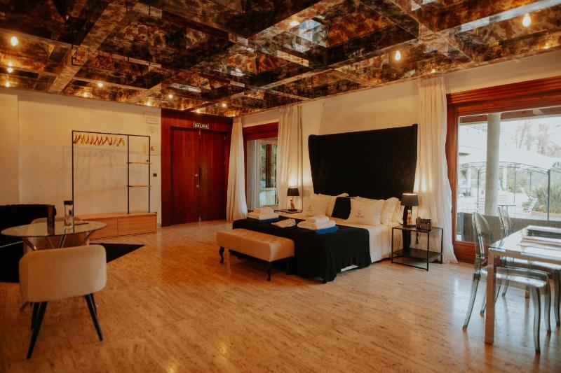 Double or Twin Room - Disability Access image 2