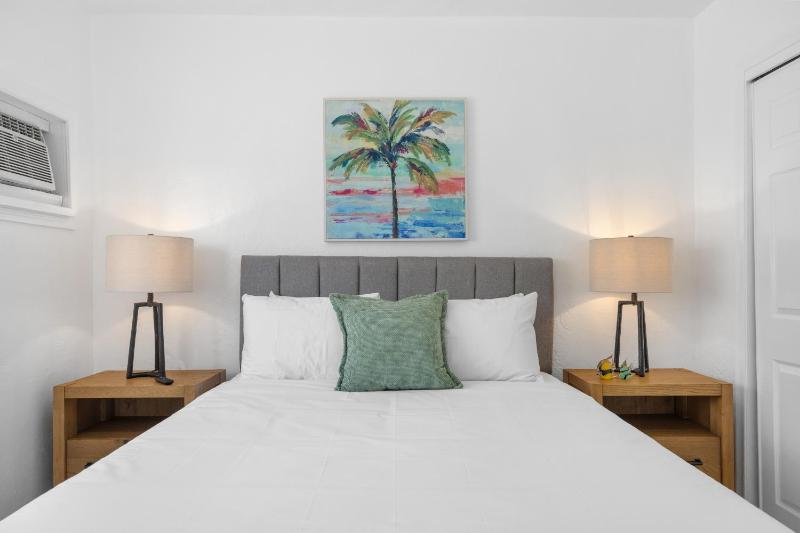 Sunset Inn - Hallandale Beach - image 8