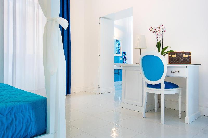 Comfort Double Room with free beach facilities image 3