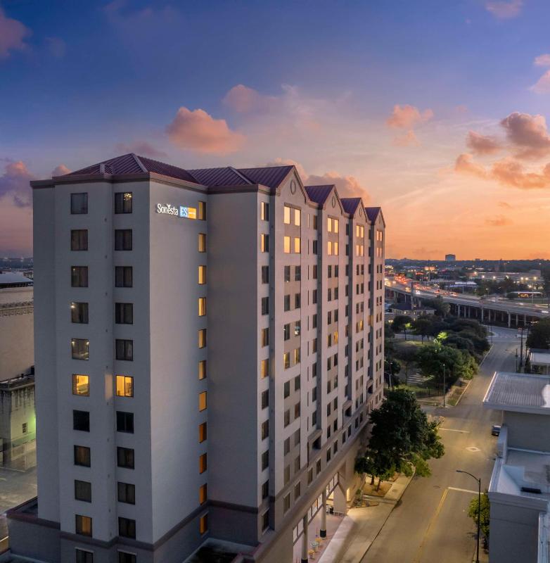 Sonesta ES Suites San Antonio Downtown Alamo Plaza - image 26