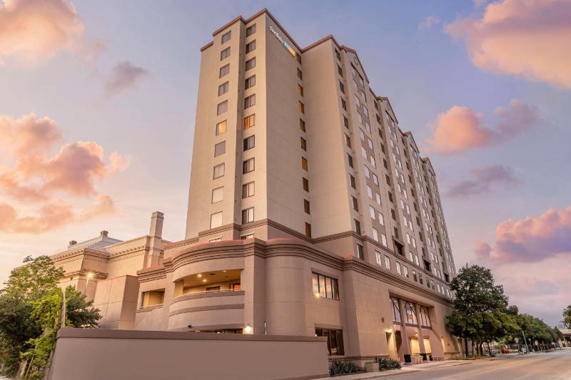 Sonesta ES Suites San Antonio Downtown Alamo Plaza - image 7