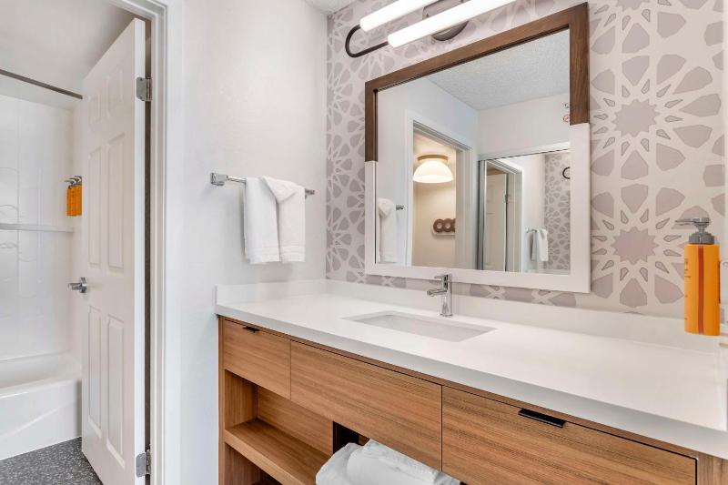 Studio Suite Queen image 2