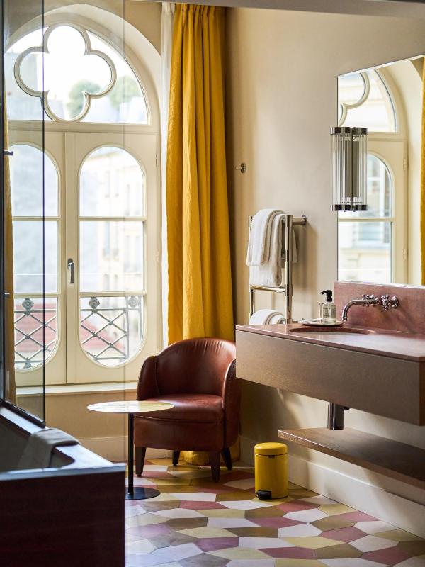 Double Room Parisian  image 4