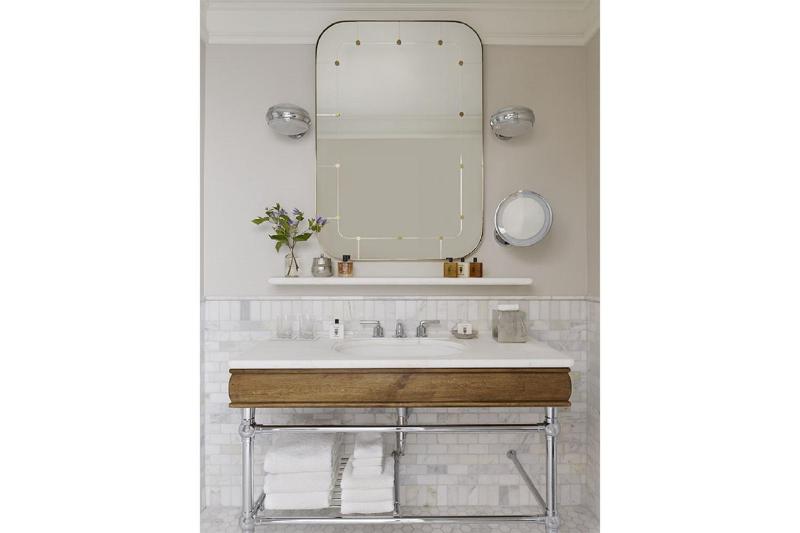 One-Bedroom Suite image 3