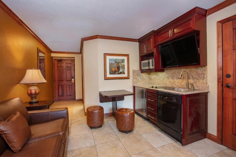 Luxury Two Bedroom Villa image 3