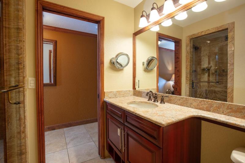 Luxury Suite image 2