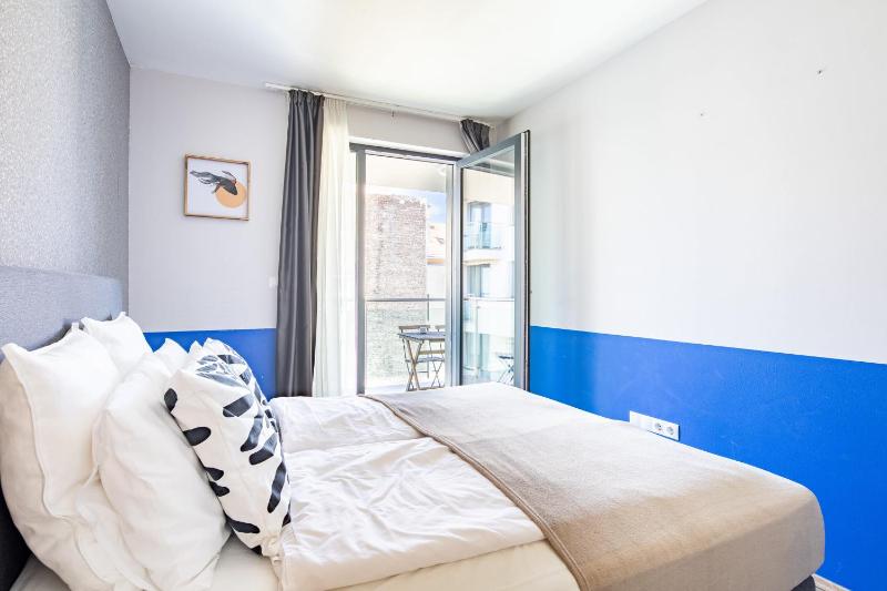 Very Central - Balcony - Free Parking - image 6
