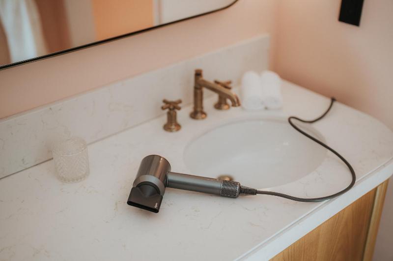 Corner Suite image 4
