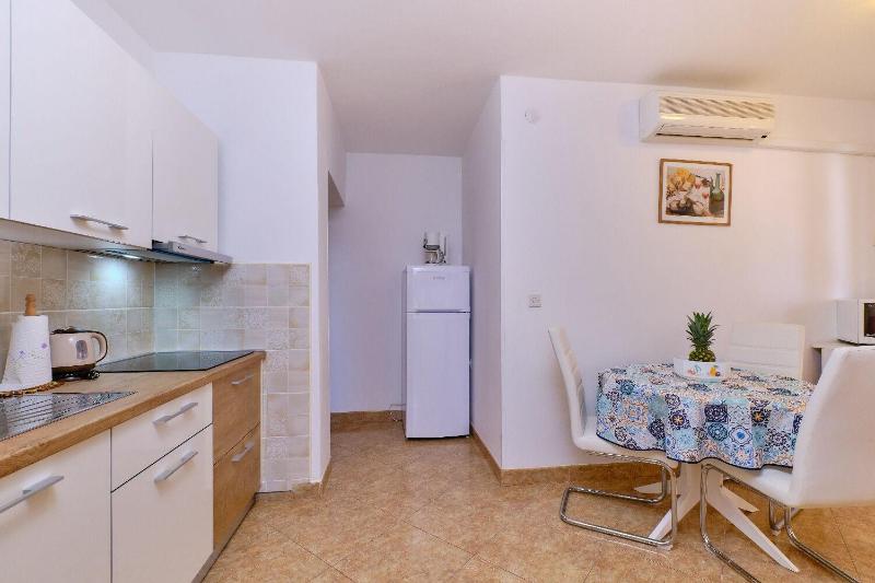 Apartments Nada - image 12