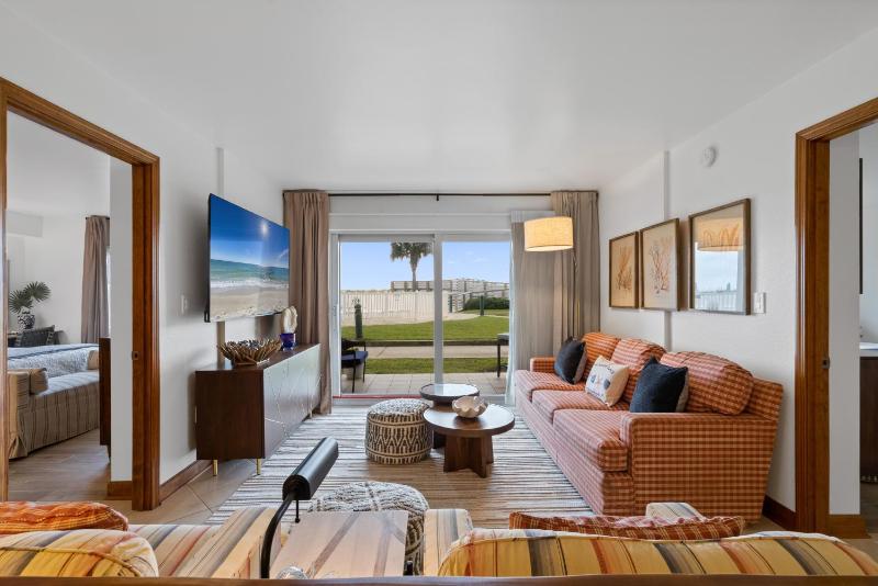 Regency Towers Unit 102W - image 37