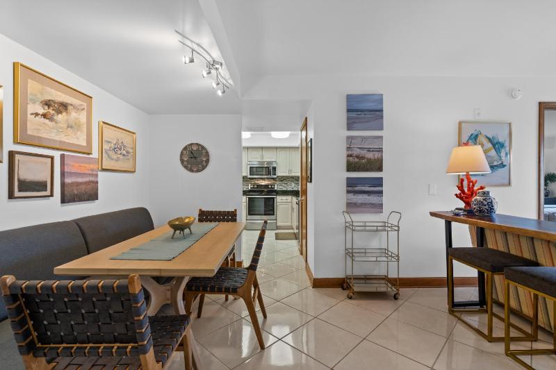 Regency Towers Unit 102W - image 38