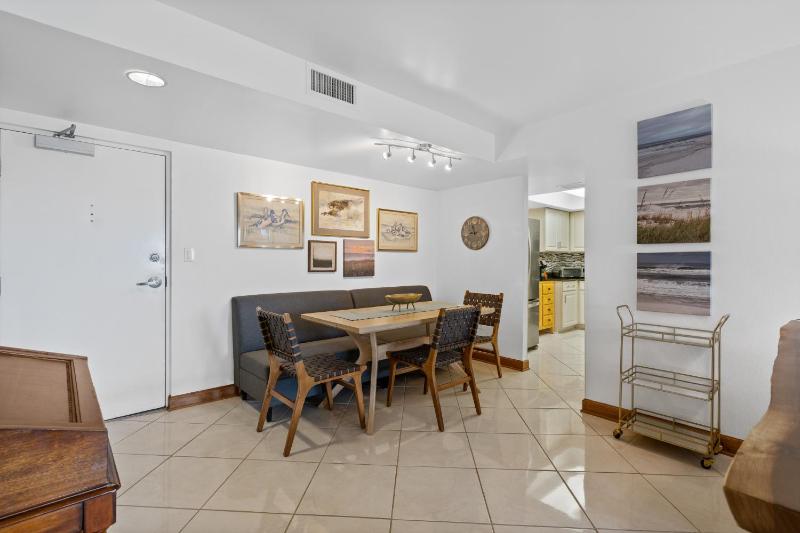 Regency Towers Unit 102W - image 17