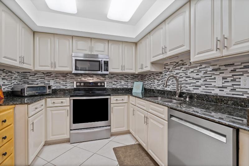 Regency Towers Unit 102W - image 19