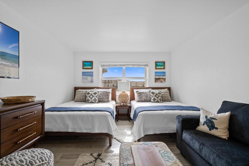 Regency Towers Unit 102W - image 11