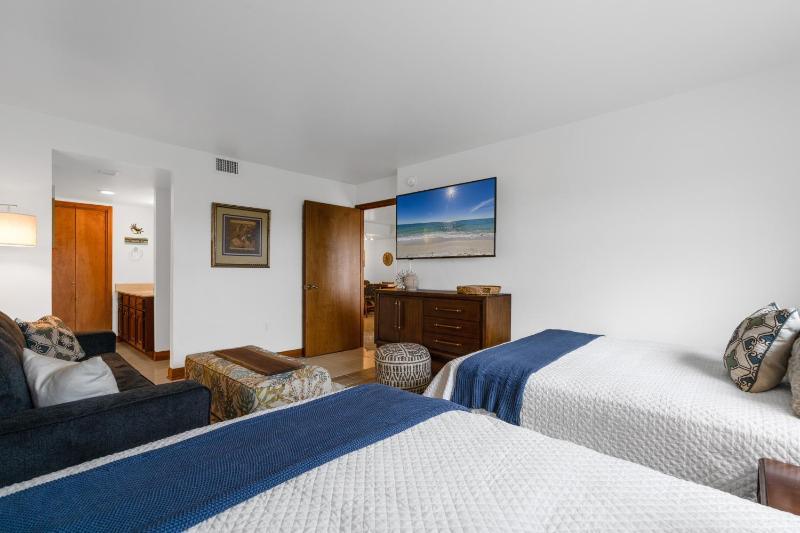 Regency Towers Unit 102W - image 6