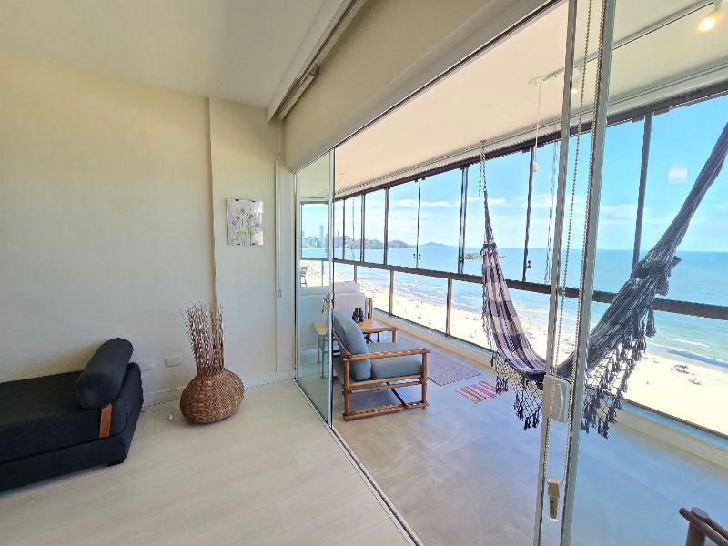 Oceanfront 4 Suite Apartment in Downtown Balneário Camboriú - image 18