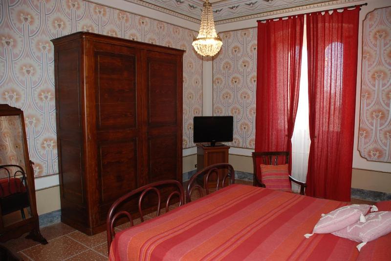 Double Room image 1