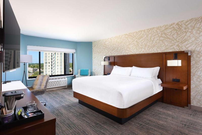 King Room image 3
