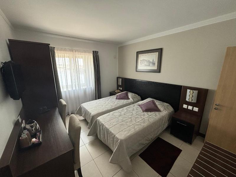 Double or Twin Room with Sea View image 3
