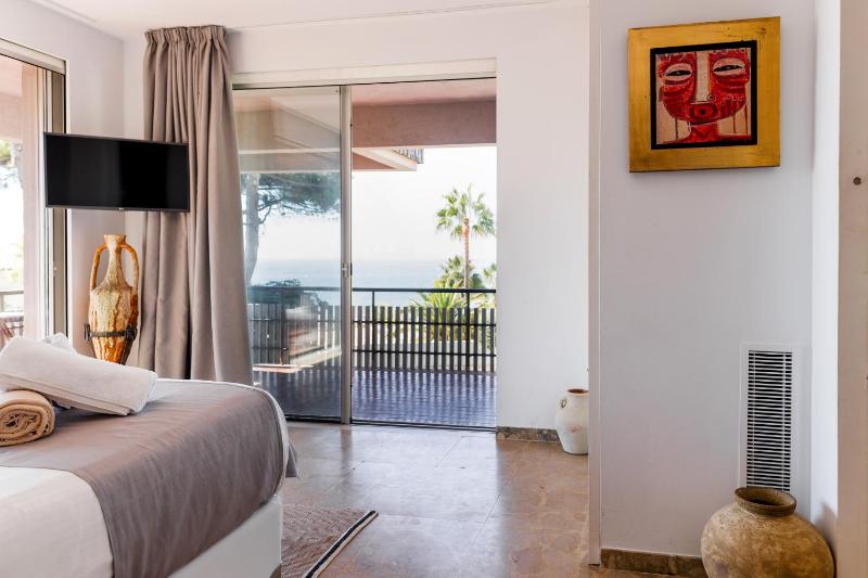 Luxurious Villa La Paz: Beach Port Aventura Golf - image 10