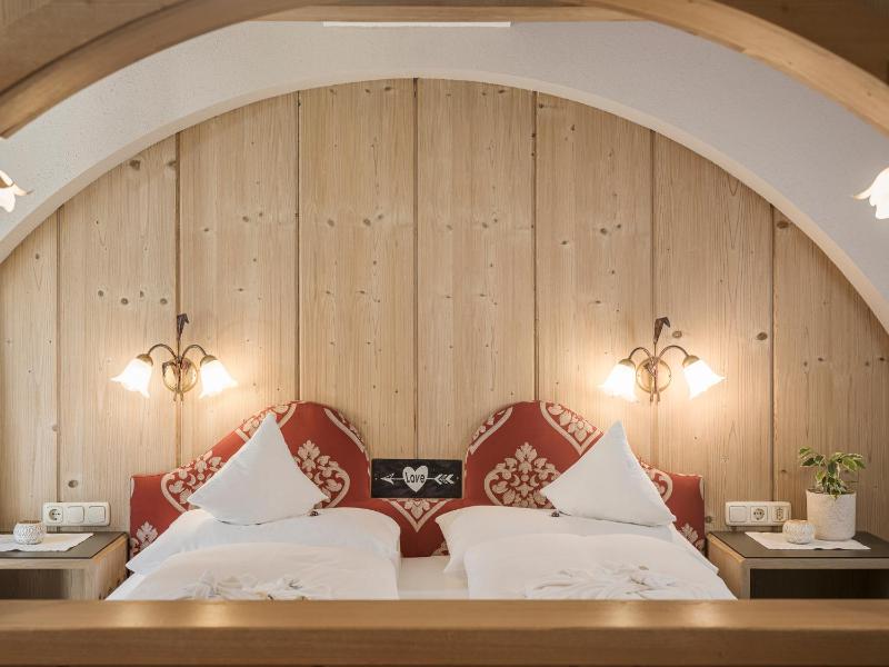 One-Bedroom Apartment with Balcony image 4