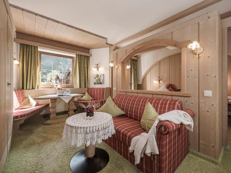 One-Bedroom Apartment with Balcony image 1
